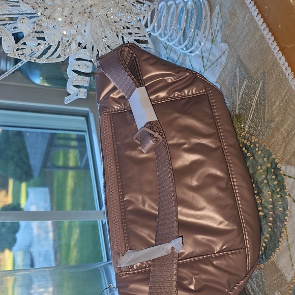 VS Metallic Belt Bag ( French Mauve) - Picture 2 of 3